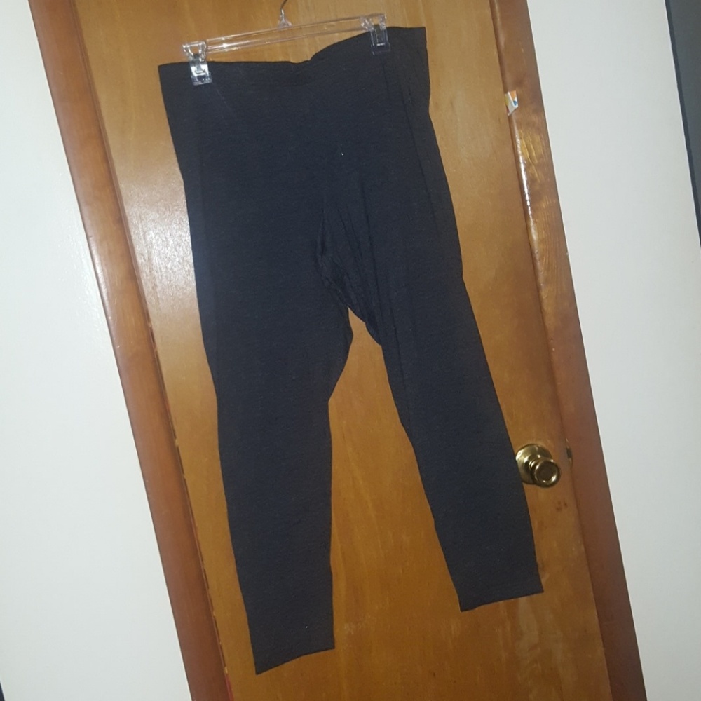 Dark gray leggings